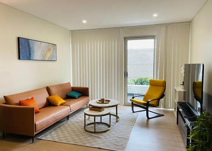 2Br Apt Near Airpot Bay City With Parking